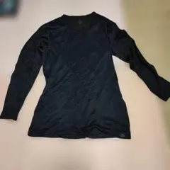 H192 黒の長袖カットソー