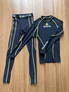 SKINS　スキンズ　上下セット A200　（バラ売り可）XSサイズ