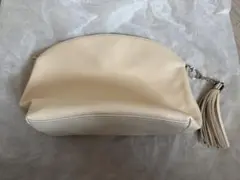 【新品】値下げ　アイボリー タッセル付きショルダーバッグ