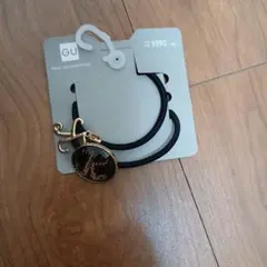 GU 黒ヘアゴム ゴールド装飾付きのサムネイル