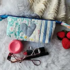 パッチワークハートポーチ 水色系