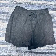 ブラック ダマスク柄 ショートパンツ ハーフパンツ　32のサムネイル