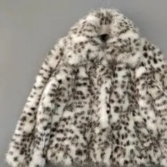 サマーセール‼️Bershkaベルシュカゼブラ柄ファーコート - メルカリ