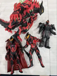 ウルトラマン ベリアル 怪獣 フィギュア 4体セットのサムネイル