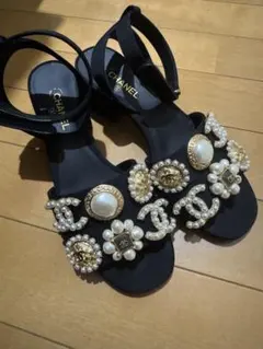CHANEL パール ココマーク サンダル ブラック36のサムネイル