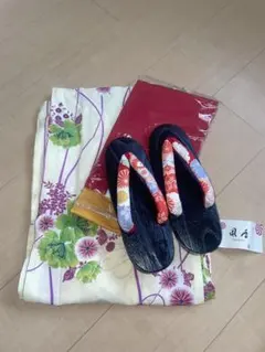 花柄浴衣・赤帯・黒下駄セット