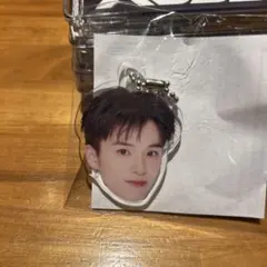 treasure アサヒ　popup 顔アクキー