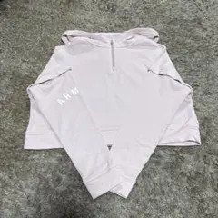 Under Armour ピンク クロップドパーカー SM