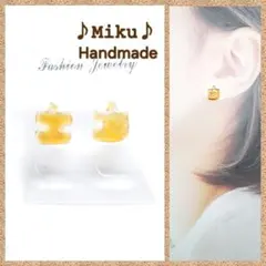 No.602-E 琉球ガラス⭐樹脂ポストピアス☆5mmキューブ型☆オレンジ