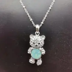 クマ型ペンダント　パシフィックオパール　スワロフスキー
