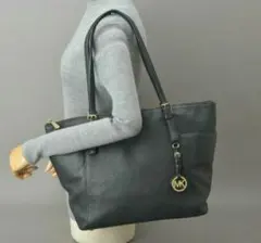 MICHAEL KORS ジェットセット トートバッグ 　黒　肩掛け　ショルダーのサムネイル