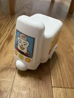 食パンマン　アンパンマン　アンパンマンピザ屋さん　バイク　　しょくぱんまん