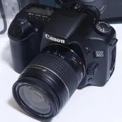☆スマホに送れる一眼レフ☆本格入門機☆キャノン EOS 30Dセット♫のサムネイル