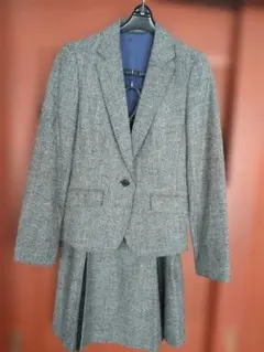 【美品】K.T KIYOKO TAKASE 秋冬グレー レディーススーツ9号