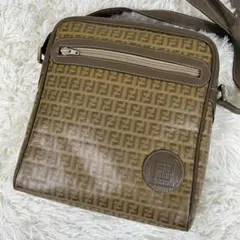 ✨プレゼント梱包✨　FENDI ミニ財布　ズッカ　ズッキーノ　エフイズ FENDI フェンディ ズッキーノ ズッカ柄 レザー コインケース 箱型