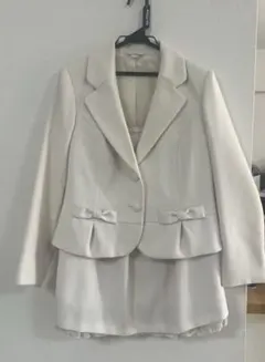 13号 ホワイト スカートスーツ フォーマル