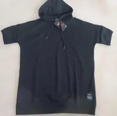 ブラック パーカー