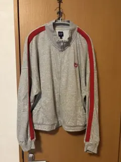 GAP グレー レッド サイドストライプ ジャージ上下セットのサムネイル