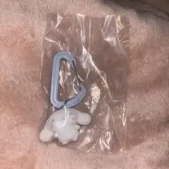 サンリオ カラフルカラビナマスコットチャーム シナモンロール ガチャガチャ