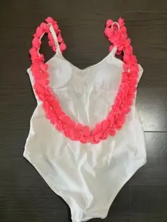 バックフラワーモチーフ ホワイトワンピース水着　新品未使用