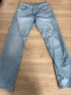 Levi's ライトブルーストレートデニム