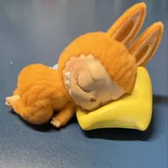 ラブブ　フィギュア