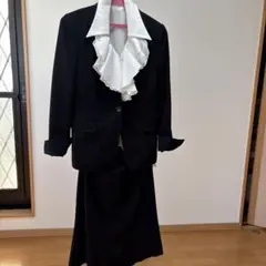 ブラック フリル付きフォーマルスーツ　4点