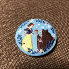 ディズニー　刺繍缶バッジ