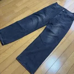 【美シルエット】ブラックデニム ワイドストレート フェード加工 ヒップ加工濃灰色