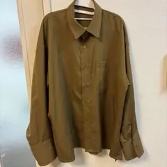 黄土色 長袖シャツ 胸ポケット付き