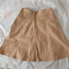 ベージュ フロントジップ ミニスカートのサムネイル