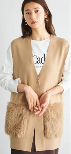 ファー付きポケット ベージュニットベスト