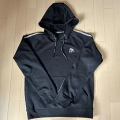 ブラック パーカー