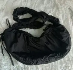 【連休価格！新品未使用】GU フリルショルダーバッグ