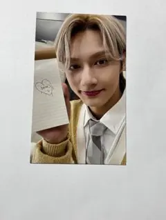 SEVENTEEN ジュン　FML ユニバ　トレカ