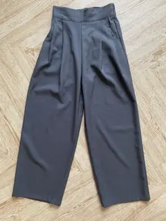 ハイウェスト　ワイドパンツ