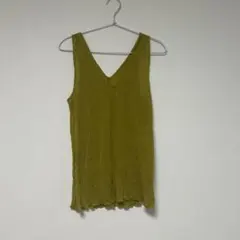 オリーブグリーン Vネック タンクトップ