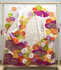 A5 レトロ 菊花 金彩 金駒刺繍 白 袷 正絹 振袖 成人式 着物