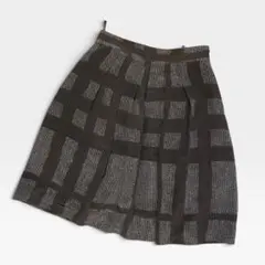 美品✨バーバリーロンドン　シルク100％ チェック柄　総柄　スカート　40(L)のサムネイル