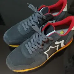 アトランティックスターズのスニーカー