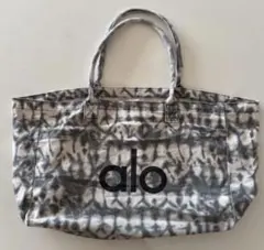 Item thumbnail for item 7b88c69e-7819-4f44-822b-4f93a0734ef6