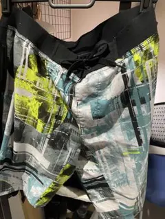 ブラック ショートパンツ