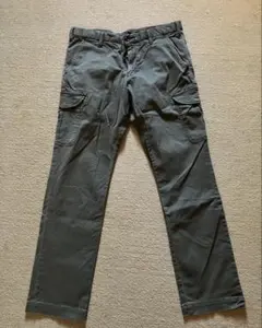 UNIQLO カーゴパンツ 82 cm オリーブグリーン　ユニクロ　カーキ