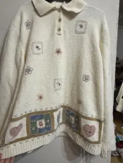 古着　アイボリー 刺繍入り ポロ襟ニット