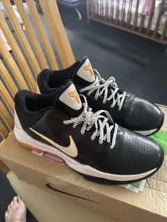 NIKE KOBE バスケットボールシューズのサムネイル