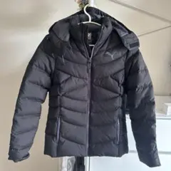 PUMA 黒 フード付きダウンジャケット
