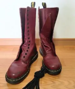 ドクターマーチン Dr.Martens 14ホール　チェリーレッド　赤