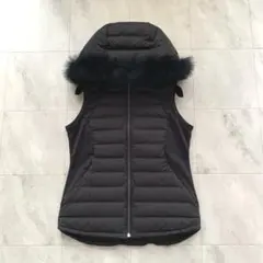 【美品】エンメティ　ステファニー ダウン ベスト　ジレ　ムートン ファー　フード 美品】エンメティ ステファニー ダウン ベスト ジレ ムートン ファー