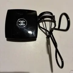 CHANEL ビューラー・クリームチークミラー付きコンパクトセット
