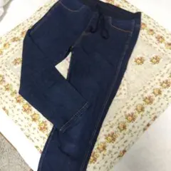デニムパンツ　ユニクロ　レディース　UNIQLO　パンツ